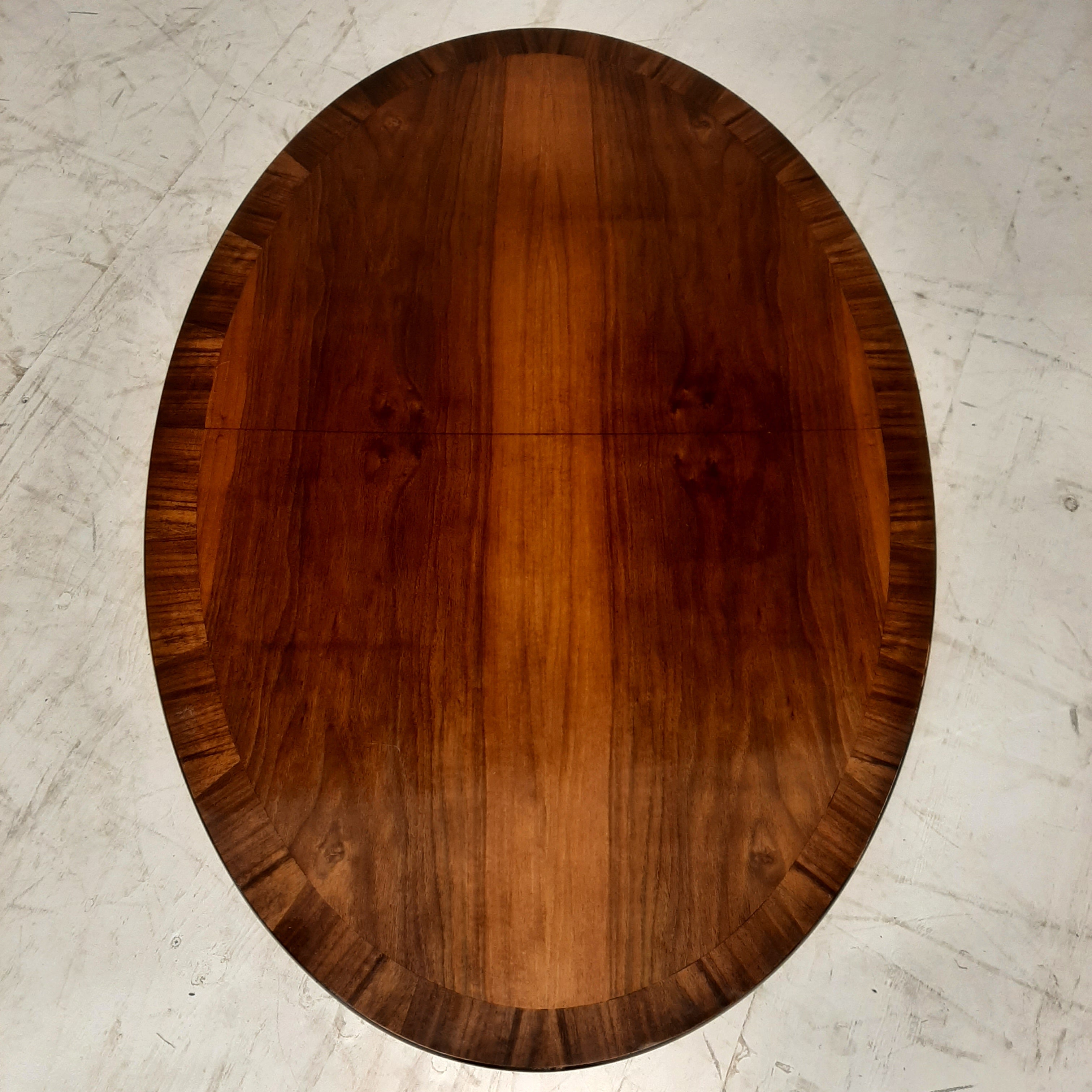 Ovale salontafel Queen Ann blad fineer ingelegd