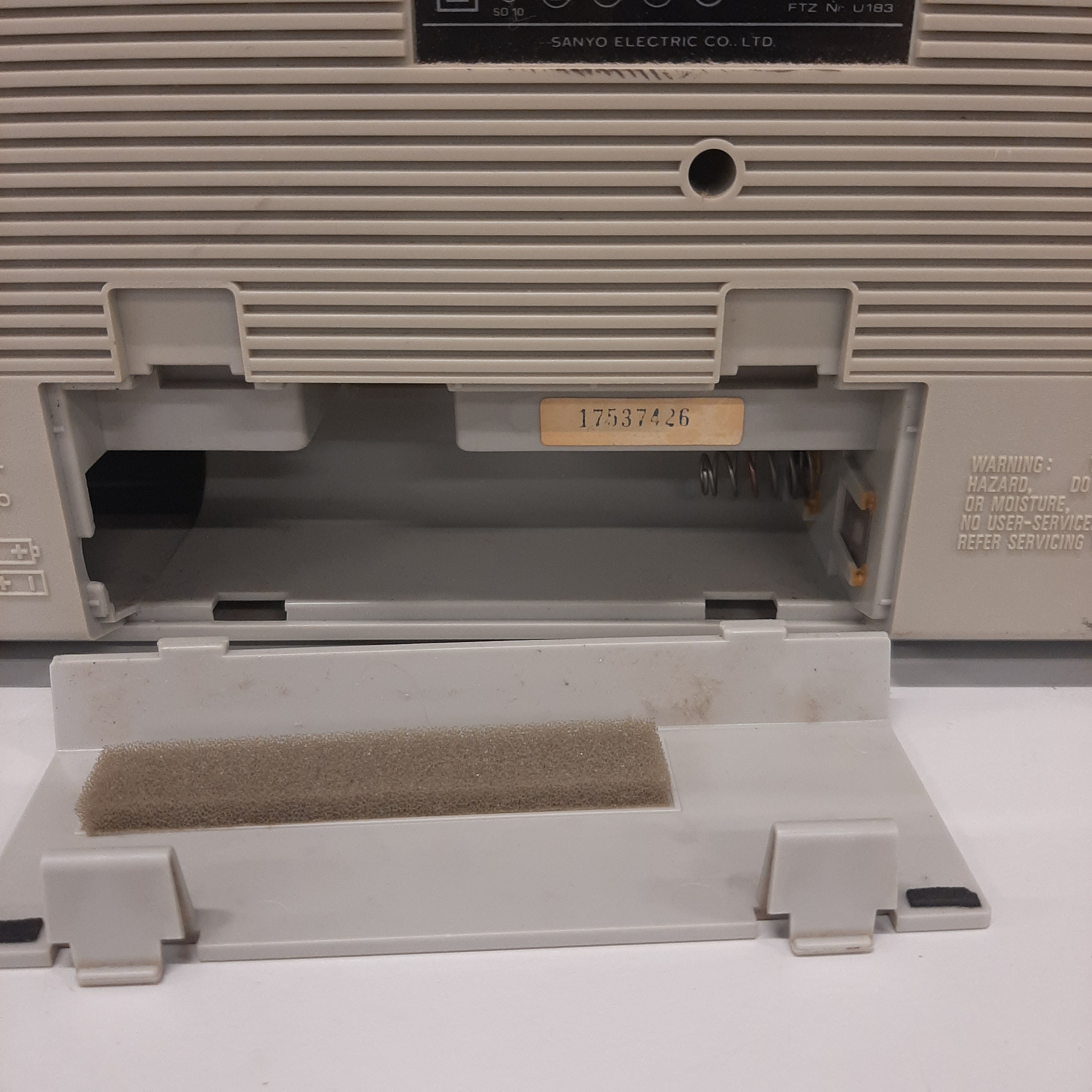 Sanyo 4 band cassette recorder