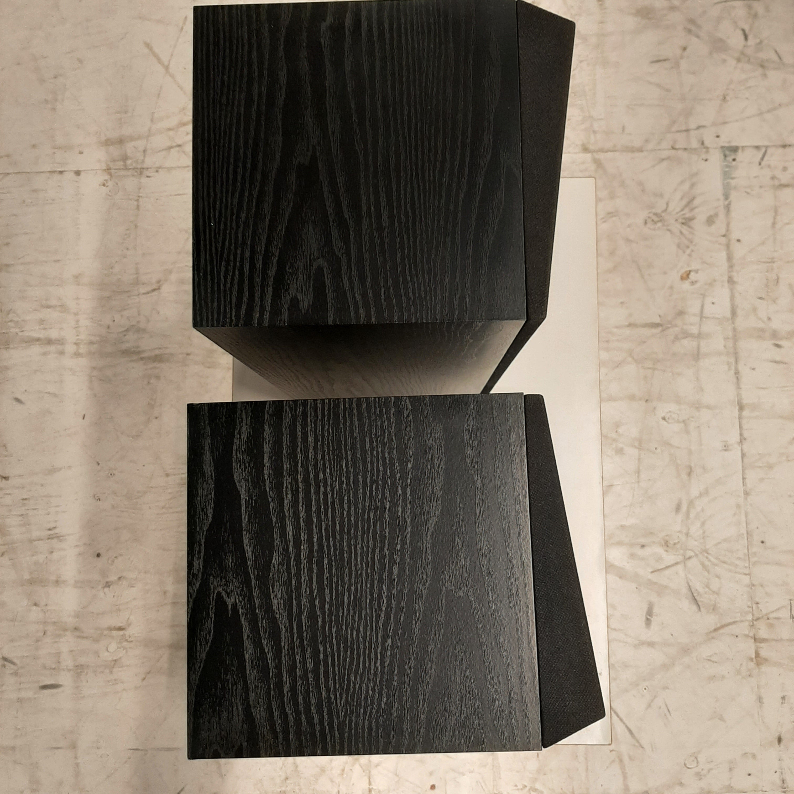 B&W 202i speakers