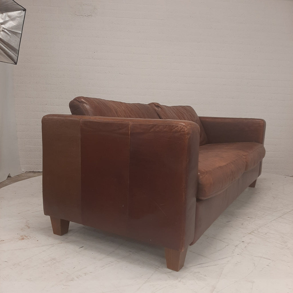 Lederen bank bruin