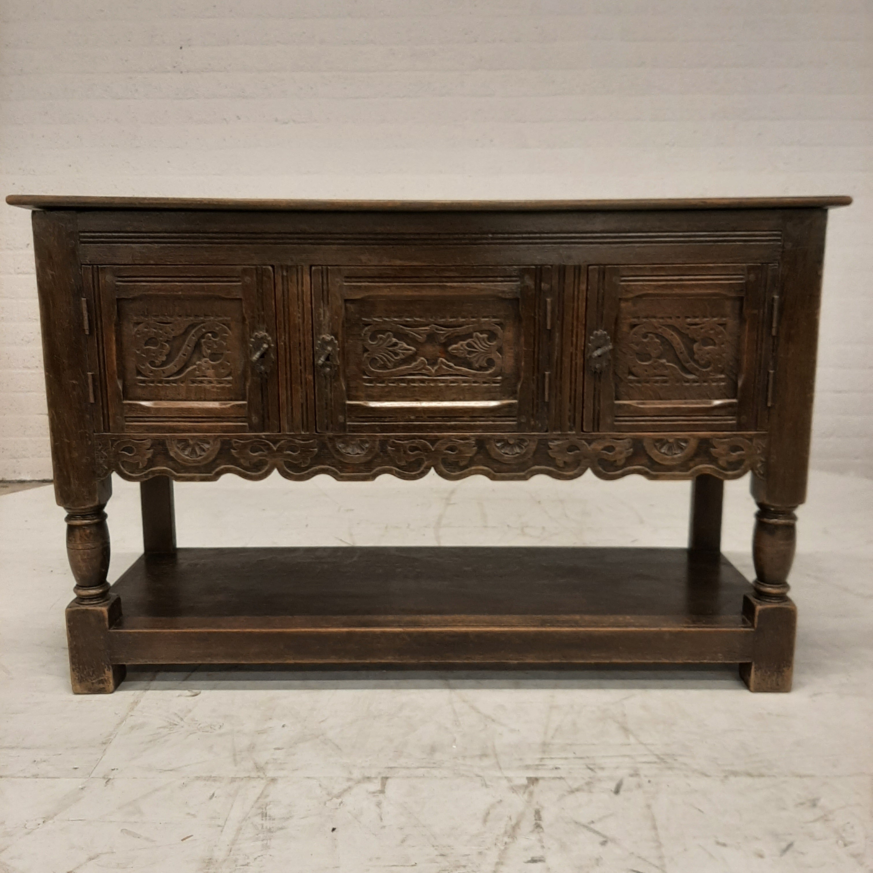 Eiken dressoir 3 deurtjes