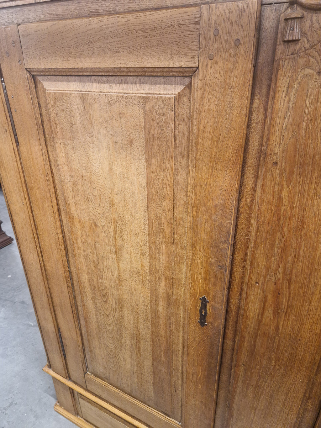 Franse kast rond 1820/40 , eiken, poten beschikbaar