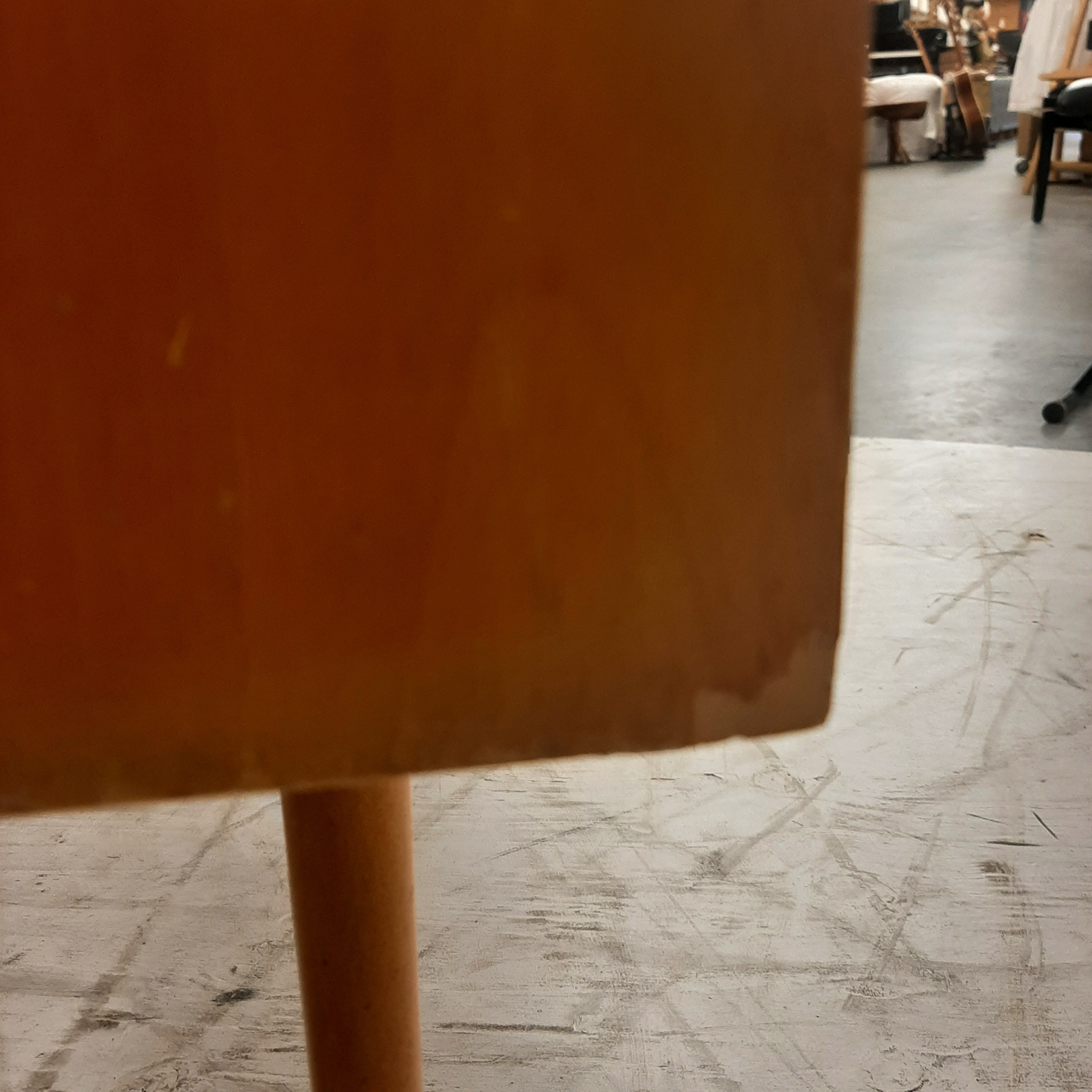 Houten kastje 4 lades en deurtje