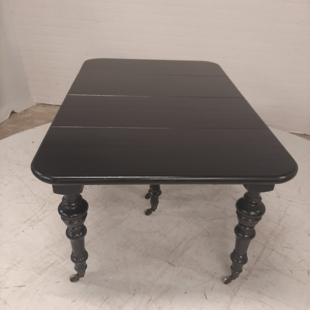 Zwarte 4 delig uitschuifbare tafel