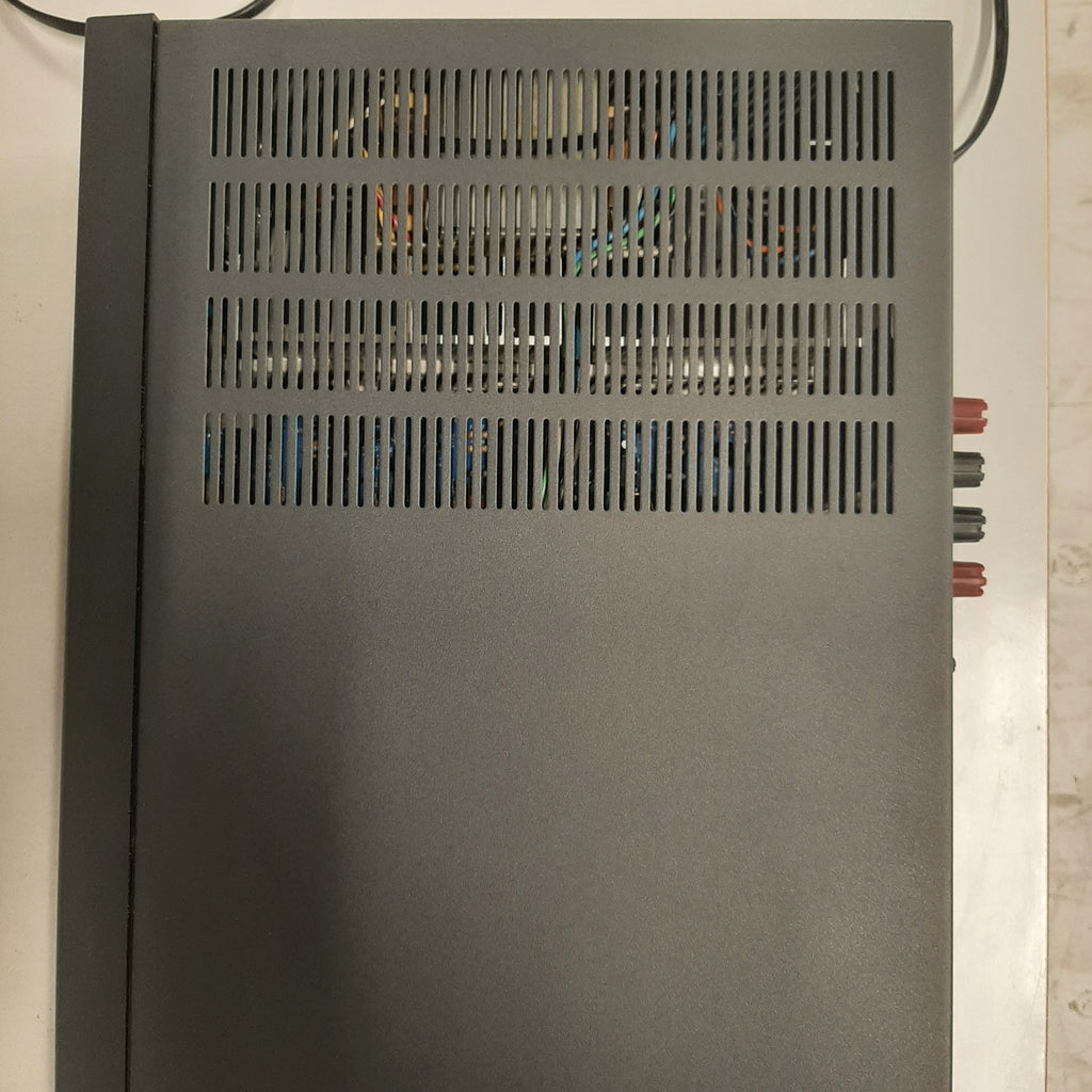 NAD 302 versterker