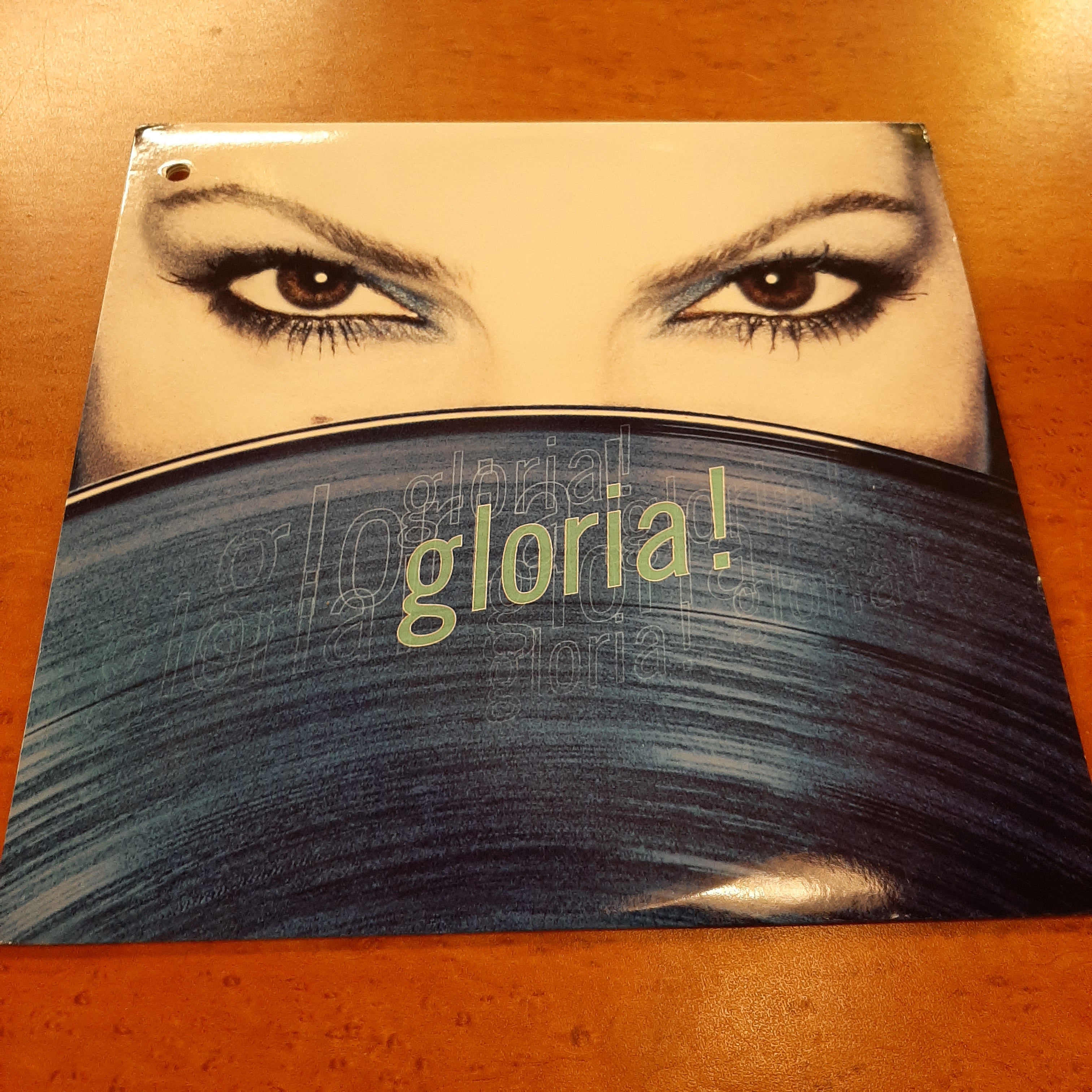 Blauwe lp Gloria! Gloria Estefan