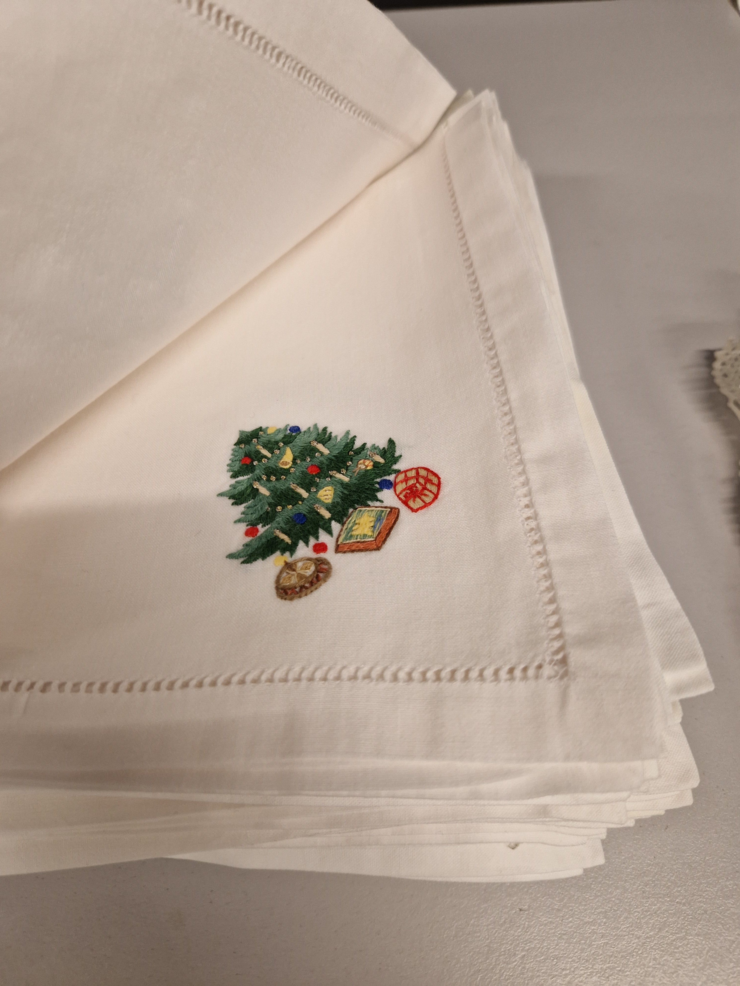 Kerstservetten, geborduurd, 23x, 40x40 cm
