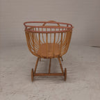 Rotan wieg twee wielen