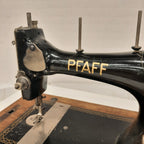 Pfaff 11 handnaaimachine