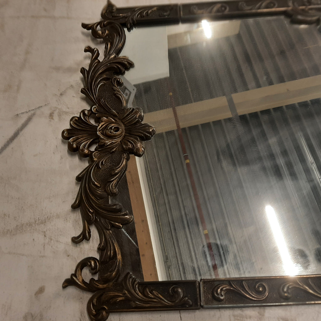 Metalen spiegel met console