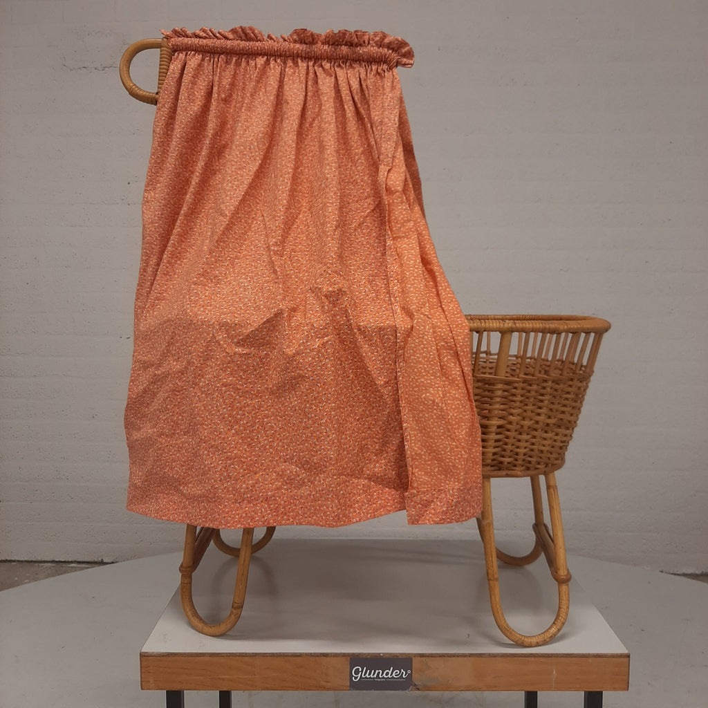 Rotan wieg met hemeltje