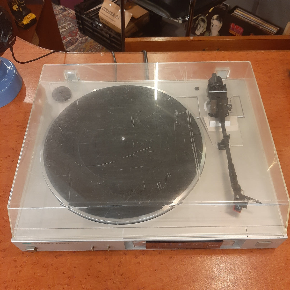 Sansui P-D30 platenspeler