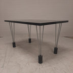 Design tafel met black calaxy granieten blad