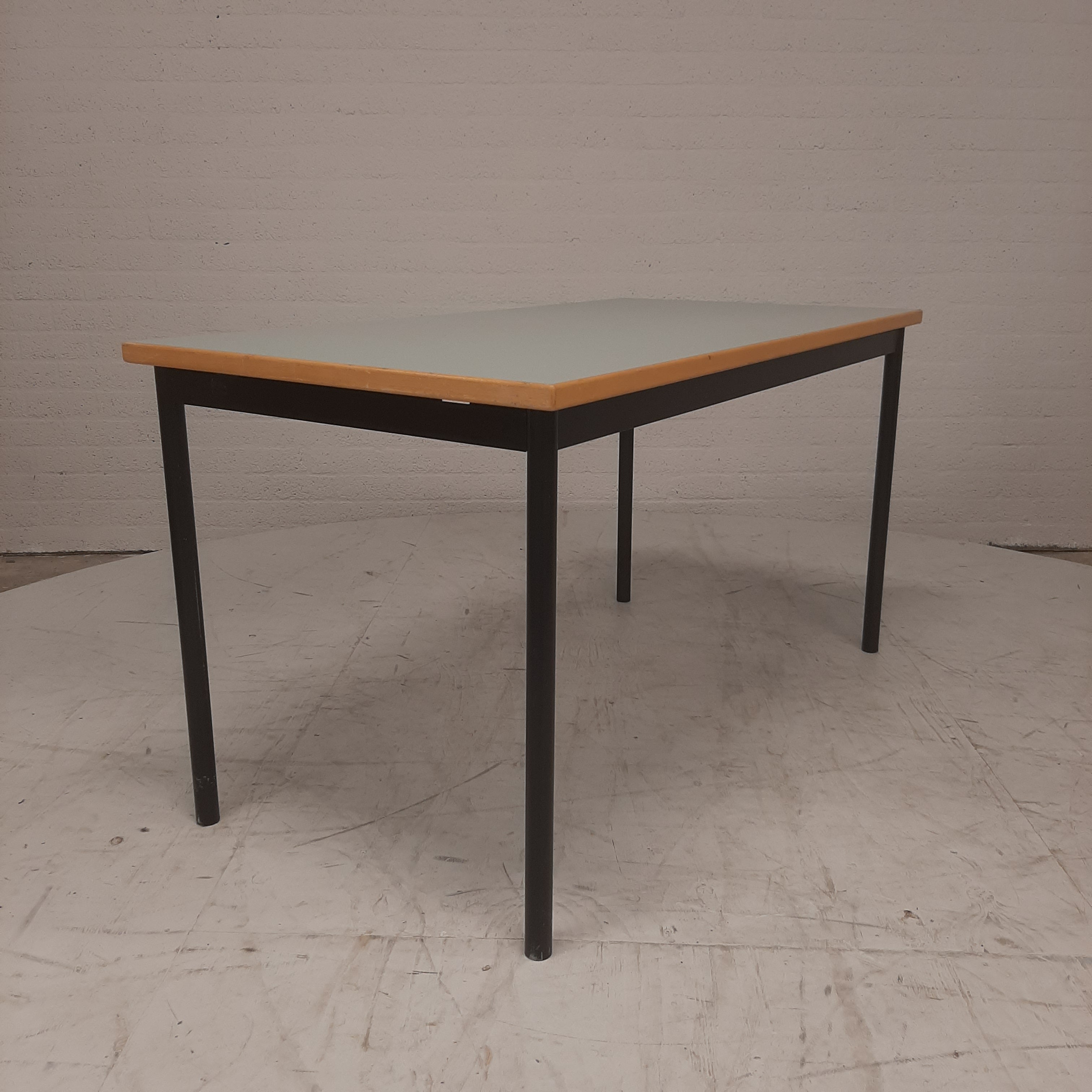 Eettafel / vergadertafel mintgroen blad