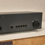 NAD 302 versterker