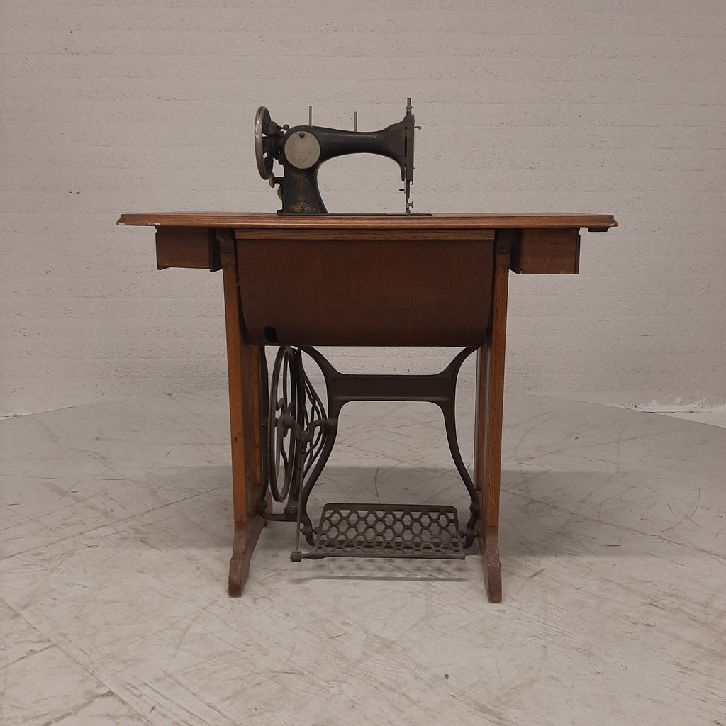 Gazelle trapnaaimachine in meubel