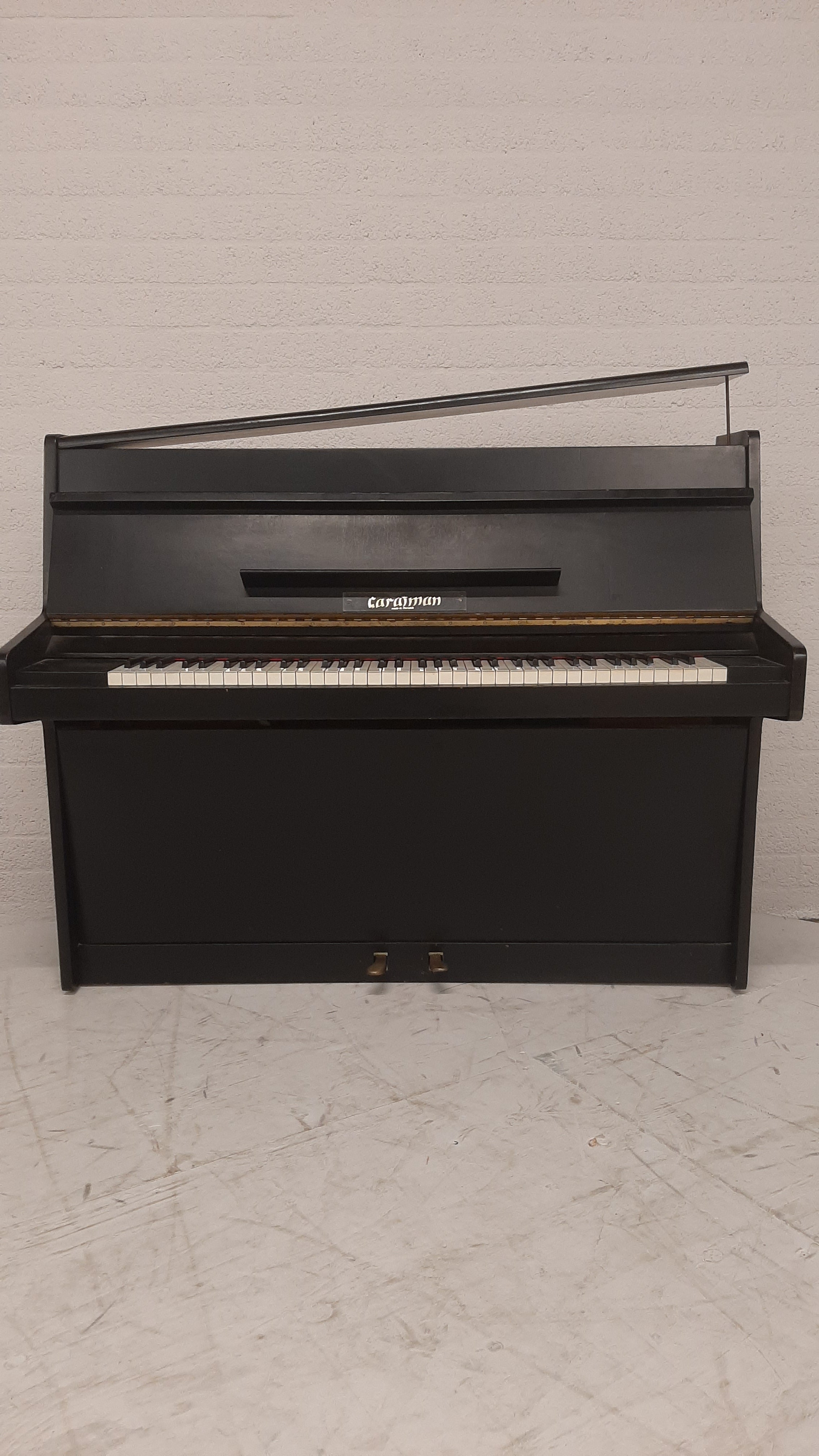 Caraiman zwarte piano