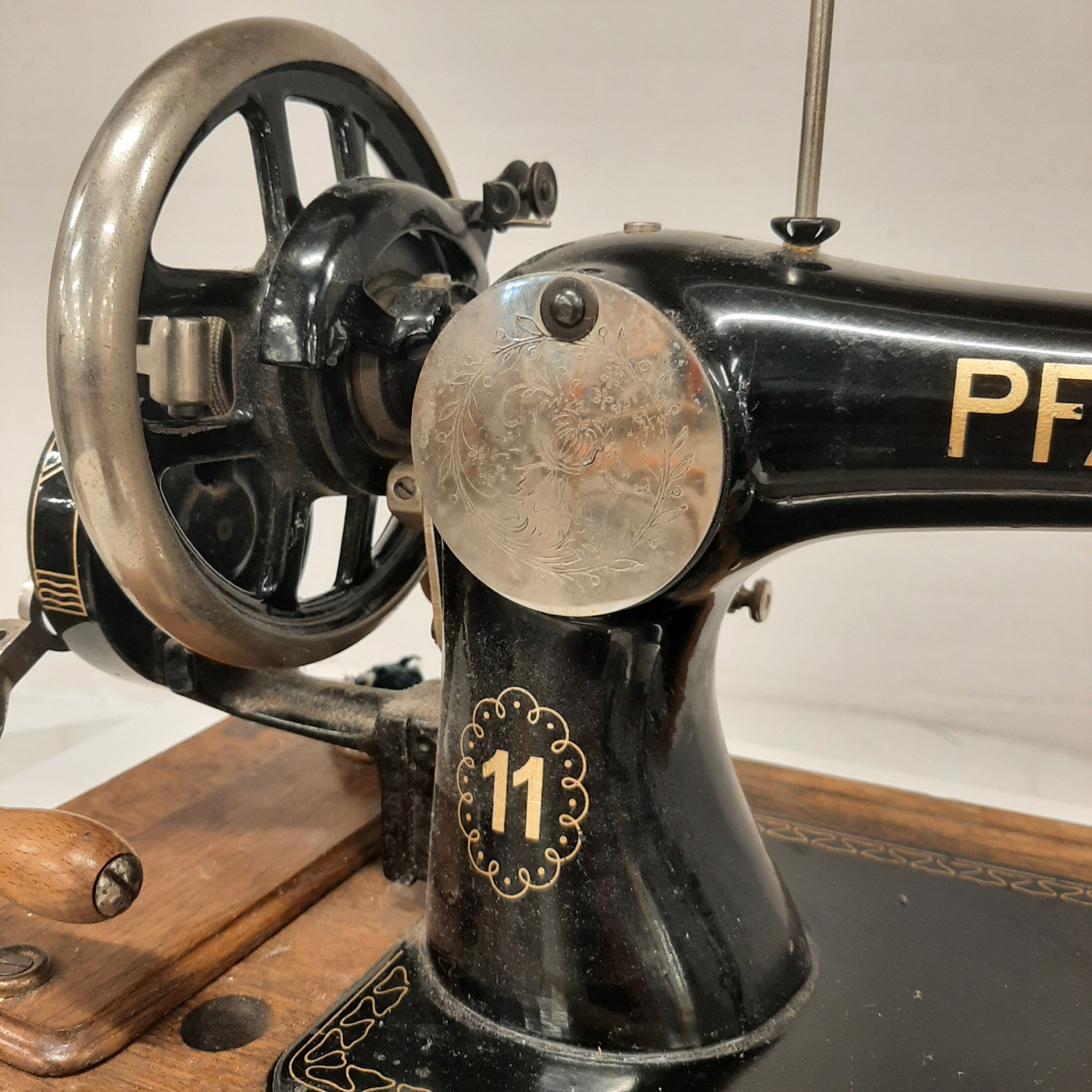 Pfaff 11 handnaaimachine