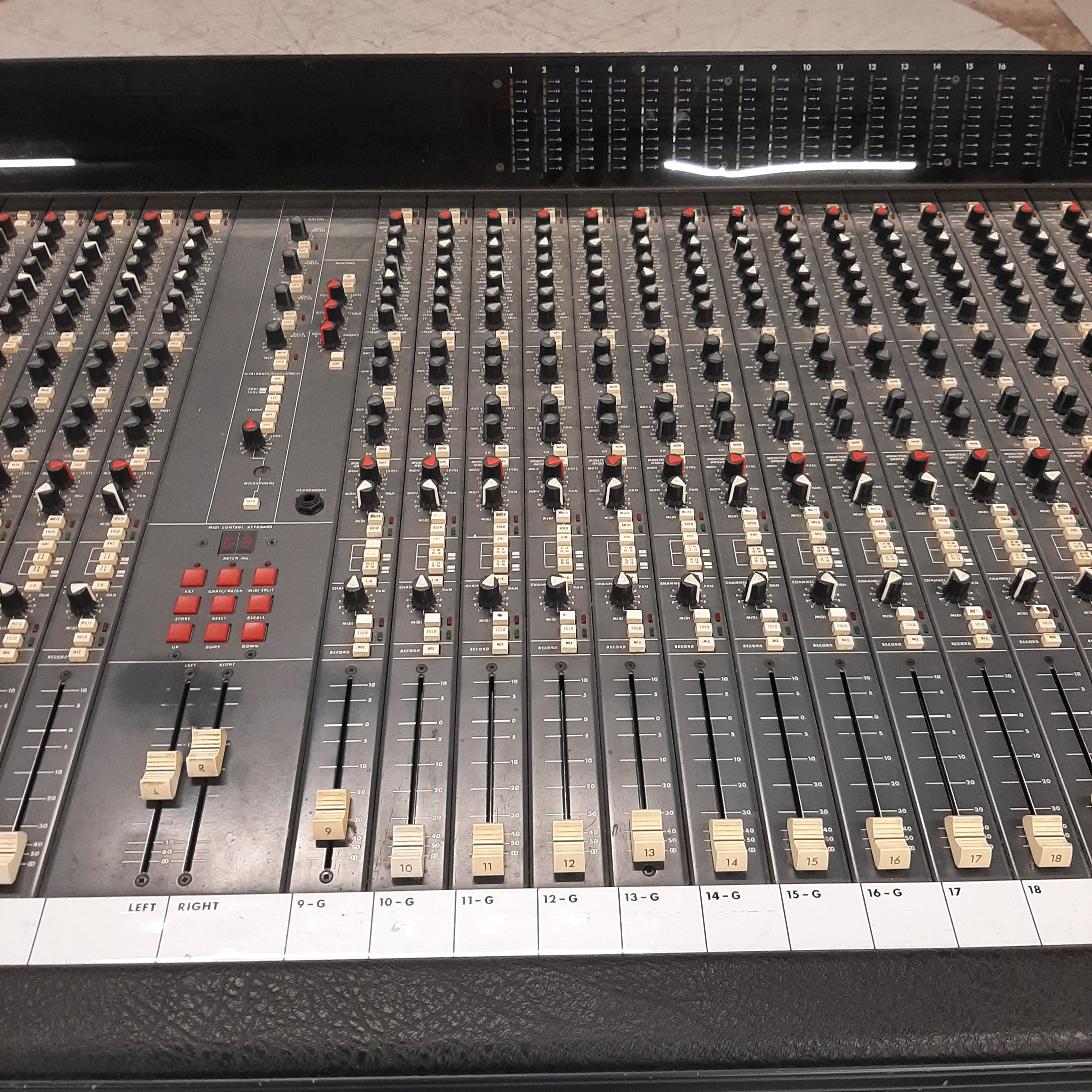 Studio mengtafel van Soundtracs UK