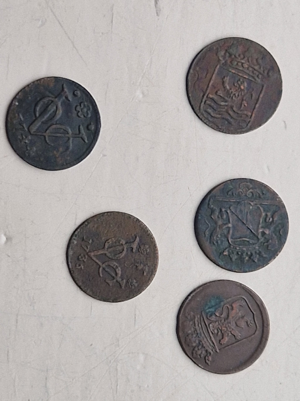 5 duiten uit VOC periode, 18e eeuw